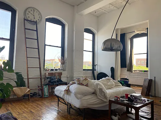 Rented by EXR | media 21