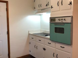 303 10th St, Grottoes, VA 24441