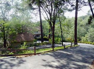 966 N State Highway 173, Lake Arrowhead, CA 92352