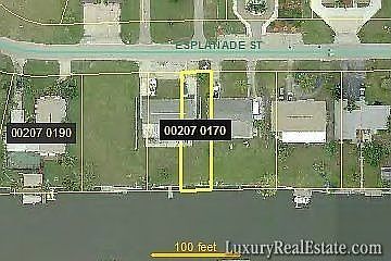 2nd image of 4871 Esplanade St