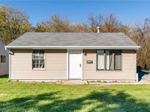 1744 Victoria St SW, Warren, OH 44485