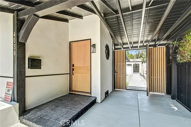 2 bed, 1.5 bath, 1100 sqft, $5,800 — Photo 3