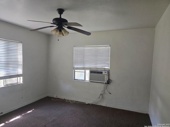 san-antonio-texas-169112895 picture