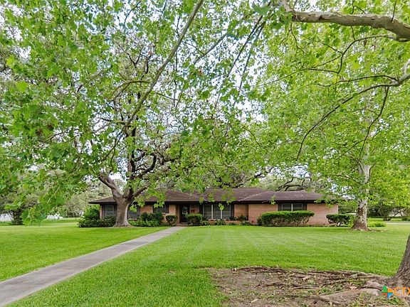 4th image of 1209 Moss Ln