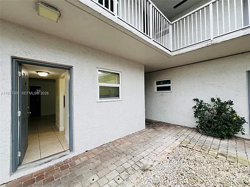 2040 NW 89th Ave #104 Photo 1
