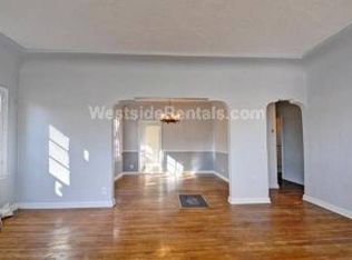 1131 Carmona Ave, Los Angeles, CA 90019