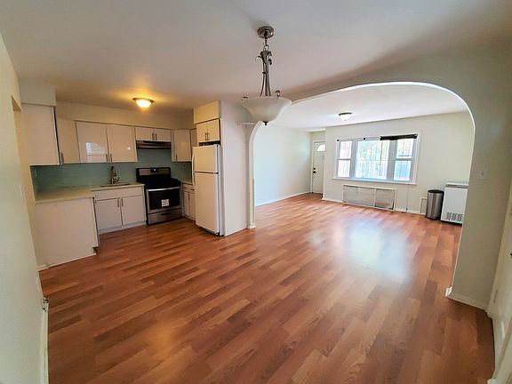 5th image of 8914 102nd St #1L