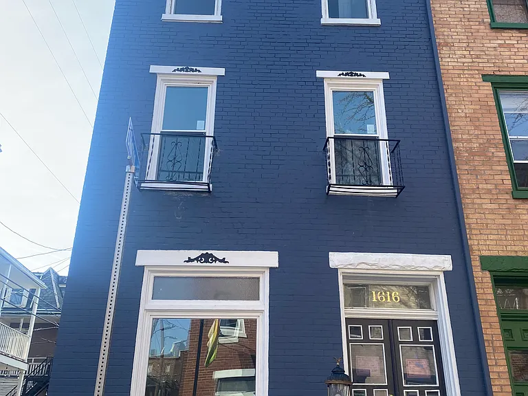 1616 Penn St — Photo 1