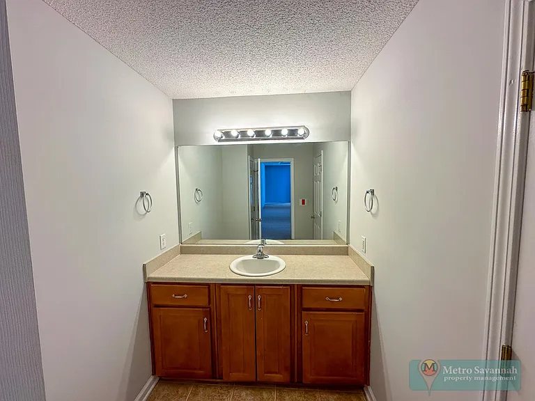 104 Kaylin Ct — Photo 7