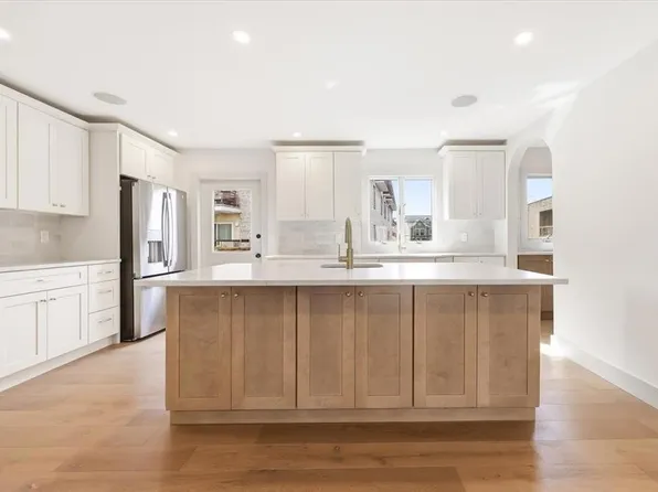 982 Rogers Pl #3, Bronx, NY 10459