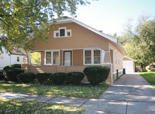 933 Pearl St, Aurora, IL 60505