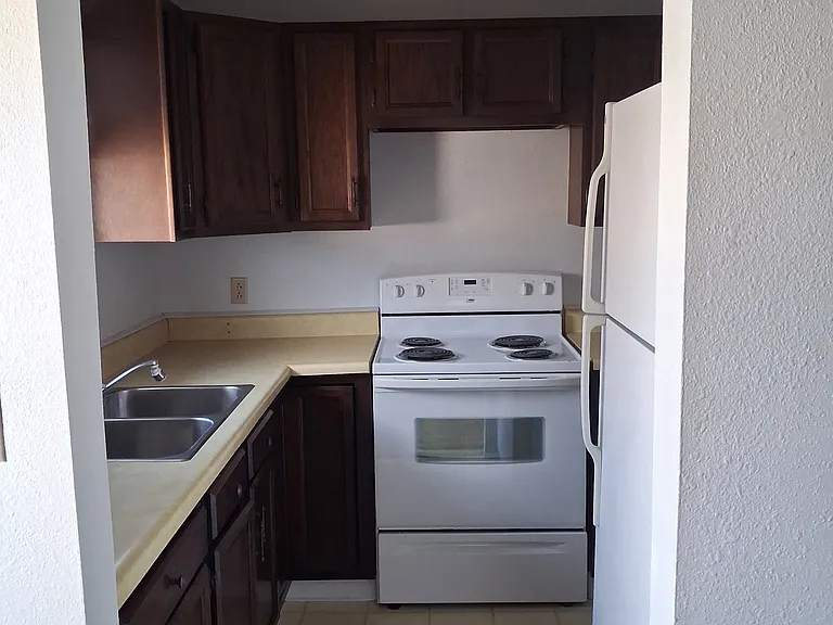 "L" shaped kitchen