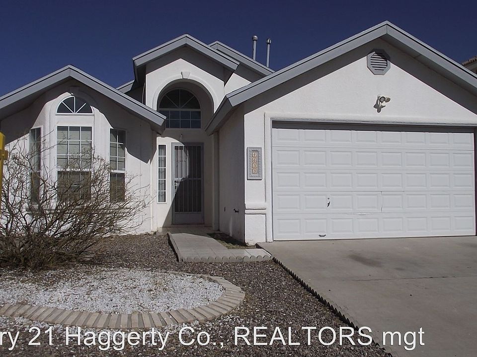 1st image of 4633 Loma Linda Cir