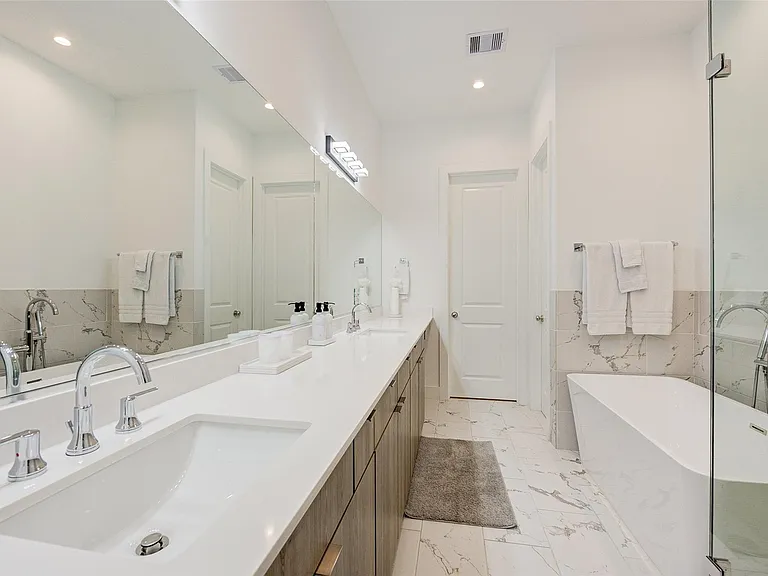 5839 Dolores St — Photo 18