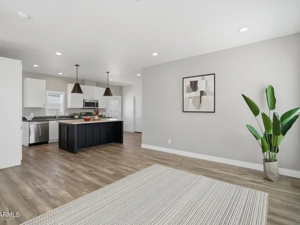 21728 W ROOSEVELT Avenue, Wittmann, AZ 85361
