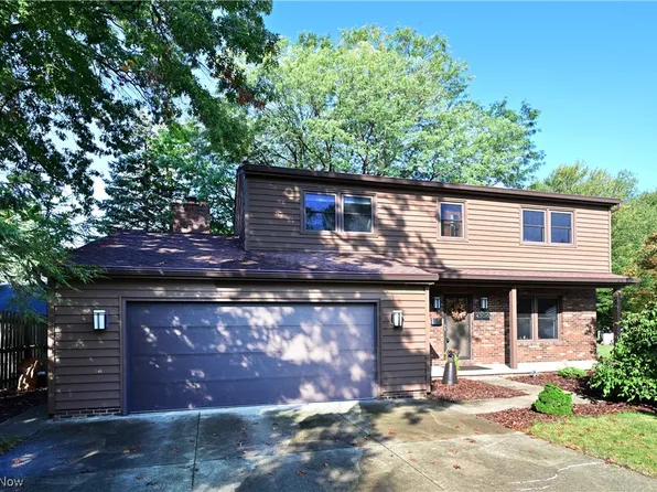 4306 Virginia Dr, Fairview Park, OH 44126