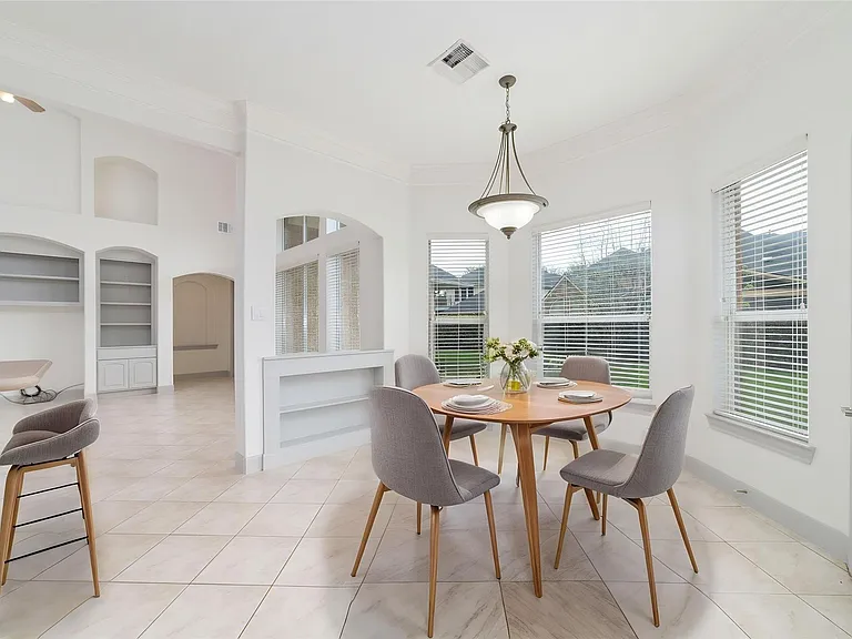 3505 Parkside Dr — Photo 8
