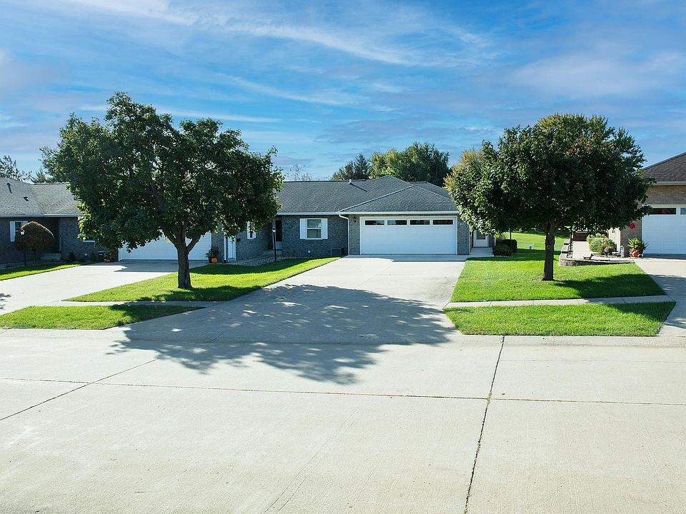 1st image of 211 Somerset Ct