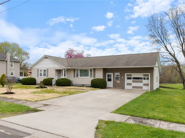 210 Lincoln St, Wayland, NY 14572