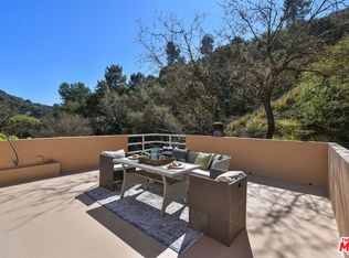 10446 Quito Ln, Los Angeles, CA 90077