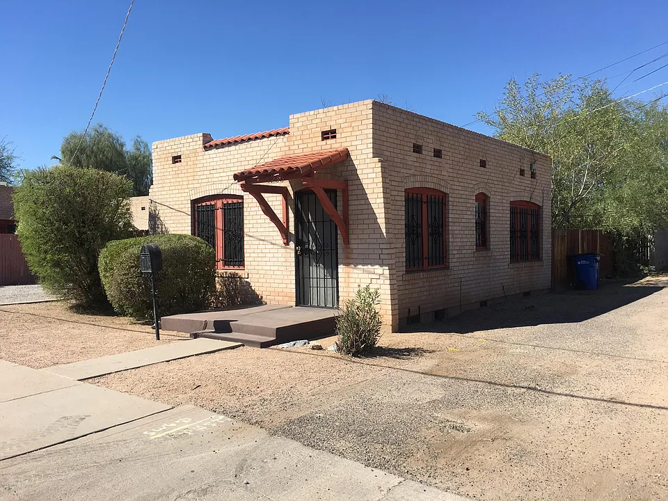 1236 E Monte Vista Rd