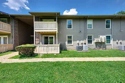 709 Ashlawn Pl Photo 1