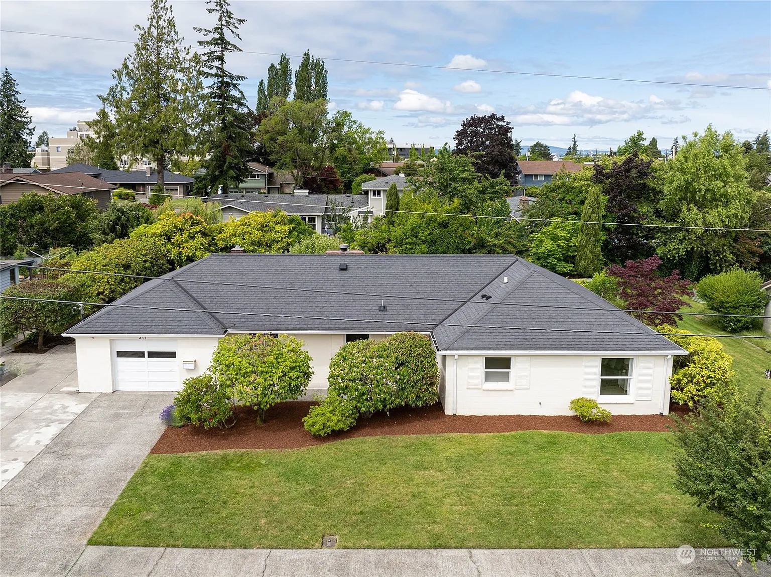 211 Belmont Terrace photo 1