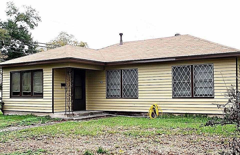 1st image of 2101 Rosemead Dr