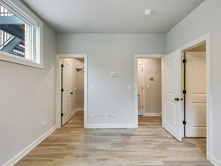 6115 S University Ave #6 — Photo 16