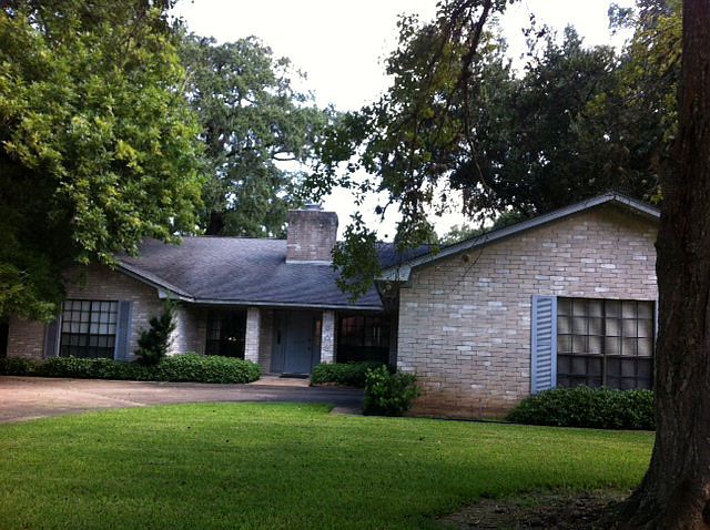 1st image of 303 Narcissus St