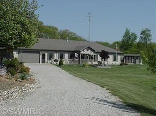 1211 E Harmon Rd, Camden, MI 49232