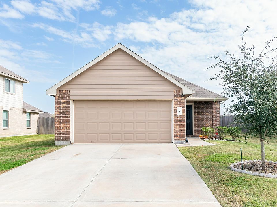 1st image of 917 Ember Wood Ct