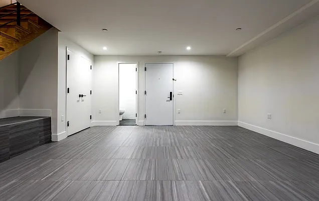 Rented by Nooklyn NYC LLC | media 58