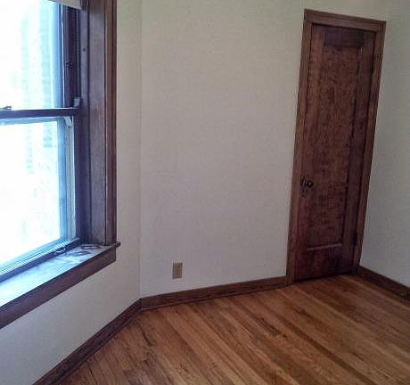 5th image of 6528 N Greenview Ave
