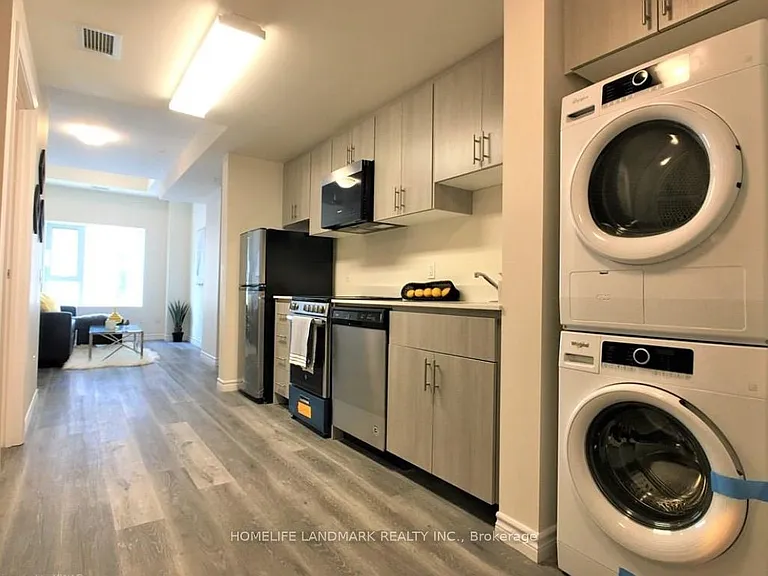 246 Lester St #311 — Photo 8