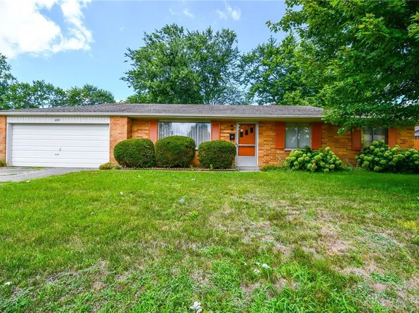 6891 Packingham Dr, Englewood, OH 45322