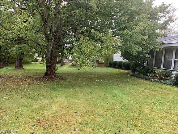 4th image of 46600 Allendale Ave