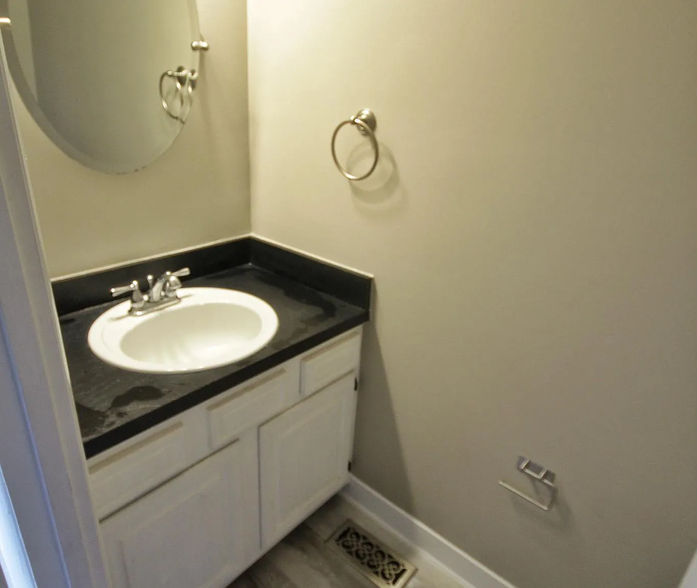 1613 Forest Hill Court — Photo 4