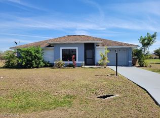 202 Eaglesmere Dr, Lehigh Acres, FL 33936