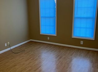 402 Amberly Dr, Jamestown, NC 27282