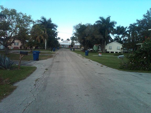 2nd image of 25 NW Avenue G