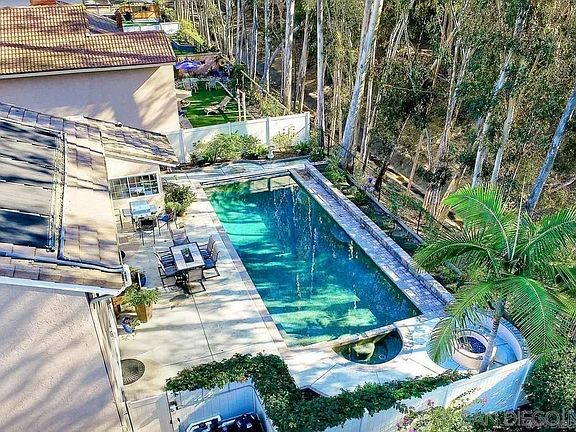 2nd image of 10665 Canyon Lake Dr