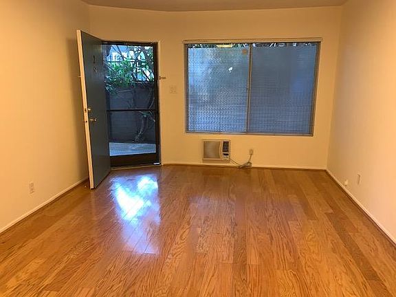 2nd image of 11655 Ohio Ave #2