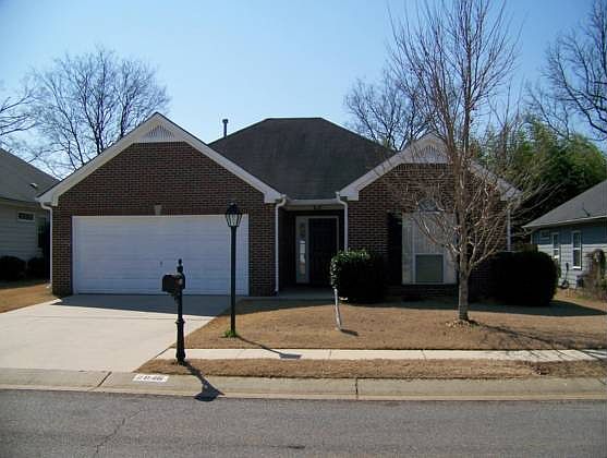 2nd image of 2046 Edgewood Dr