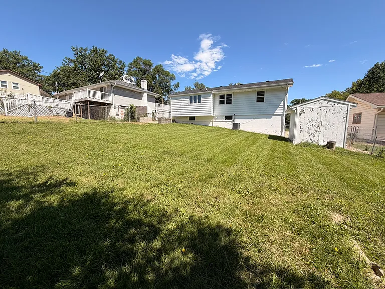 513 Bonnie Ave — Photo 2