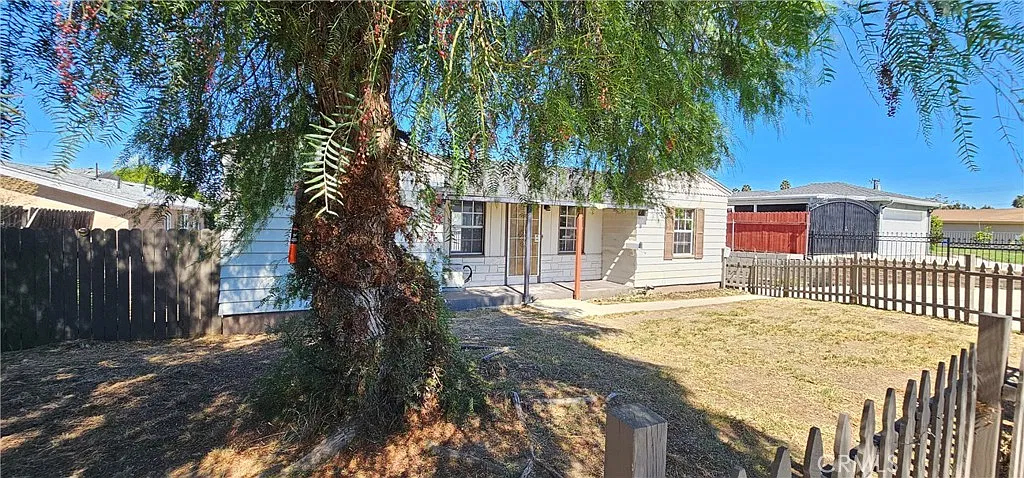 3 bed, 1260 sqft, $3,000 — Photo 2