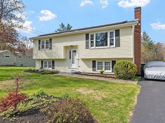 3rd image of 13 Groton Shirley Rd