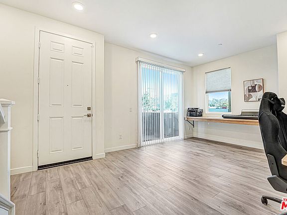 4th image of 27566 Manzanita Way