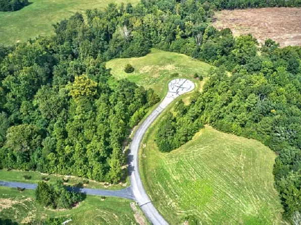 17 Grace Stone Dr, Clarksville, VA 23927