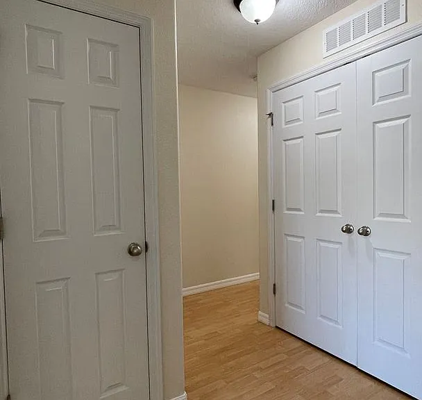 9484 Strongbark Ln — Photo 17